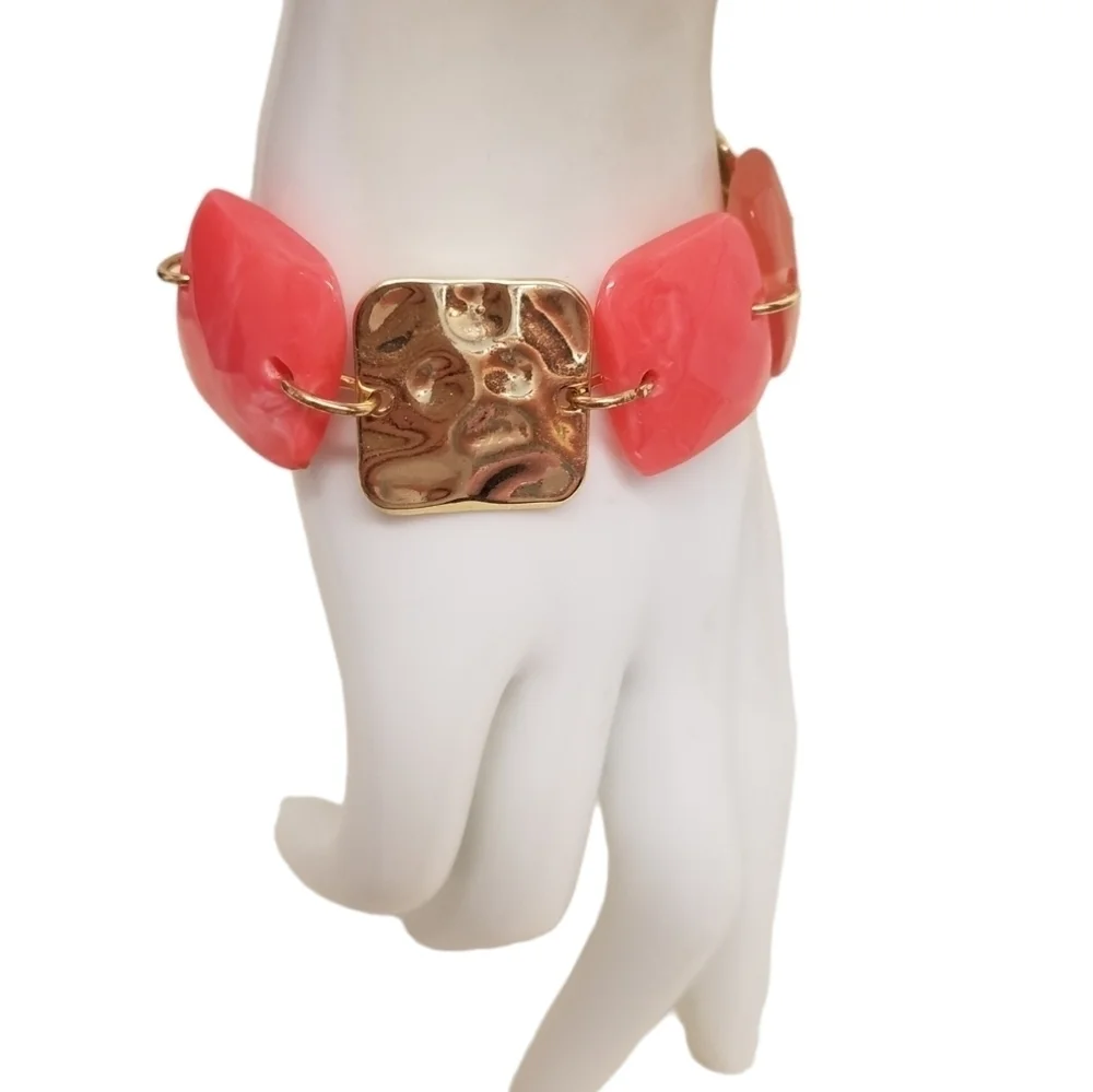 Vintage Swarovski Pink Resin & Hammered Gold Square Link Toggle Bracelet